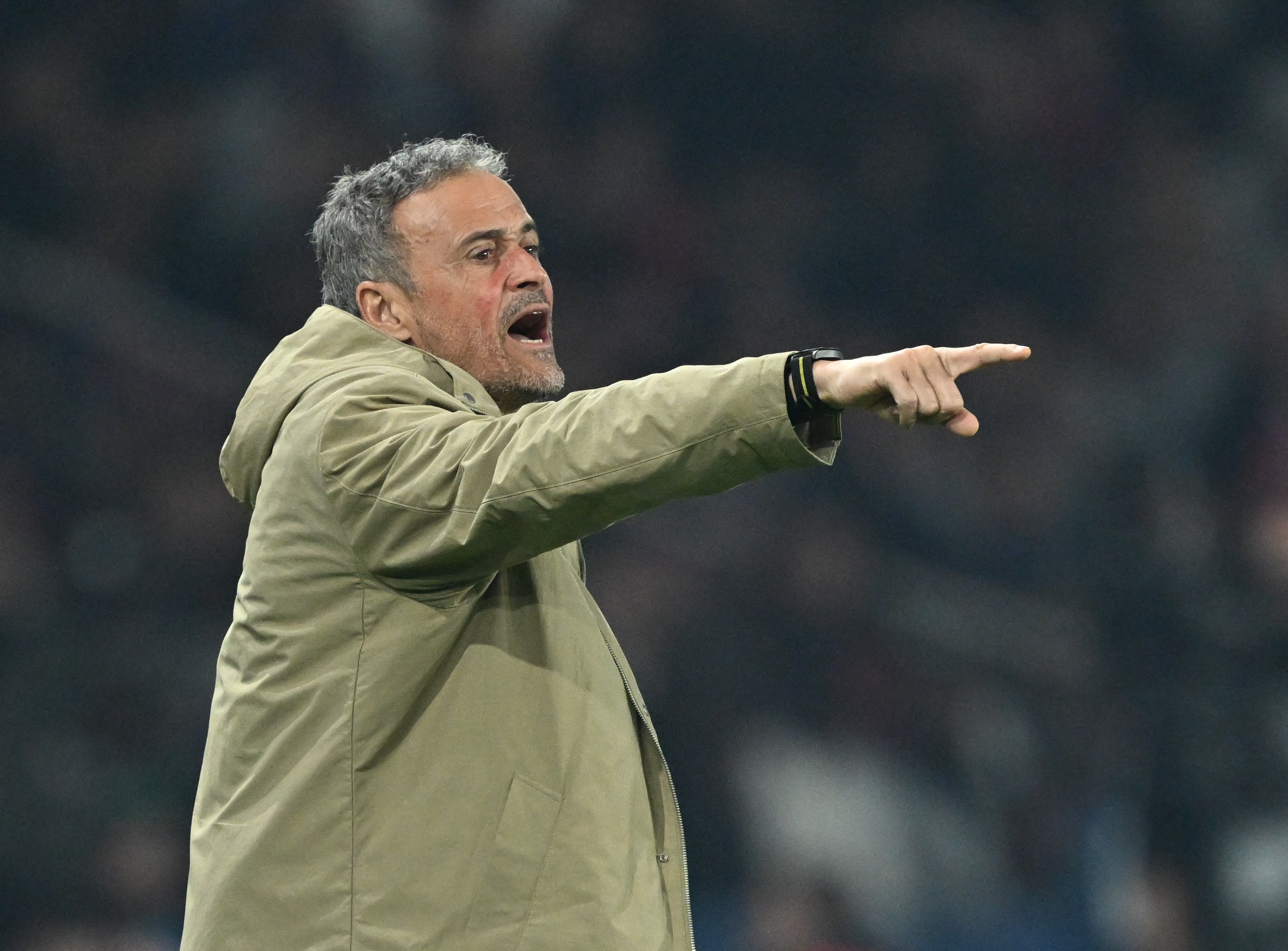 评论员：巴黎充分利用了板凳深度，关键时刻有人能够挺身而出